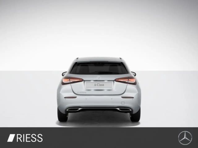 Mercedes-Benz A 250 A 250 e