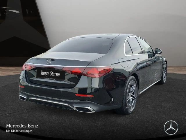 Mercedes-Benz E 220 AMG Line E 220 d Sedan