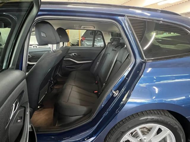 BMW 320 320d Touring xDrive