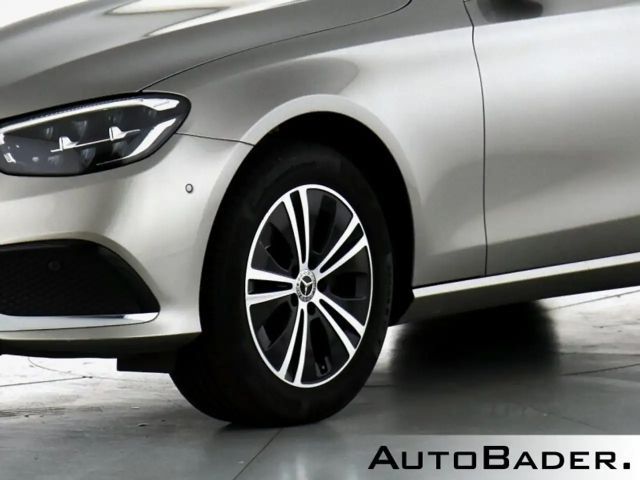 Mercedes-Benz E 220 AVANTGARDE E 220 d Estate