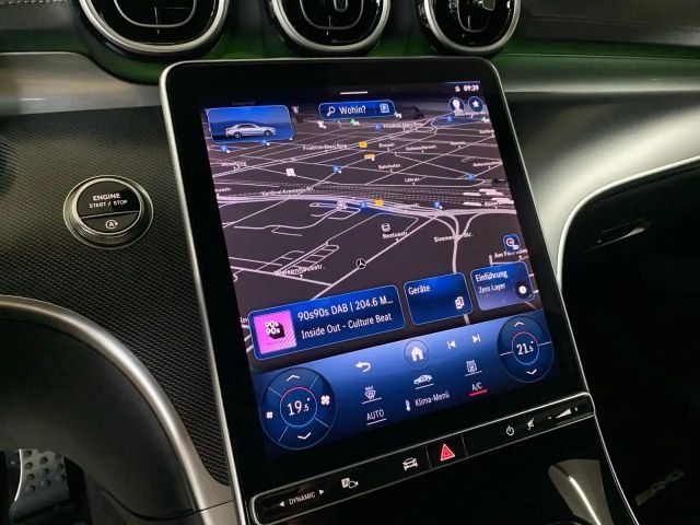 Mercedes-Benz C 200 AMG Line Sedan