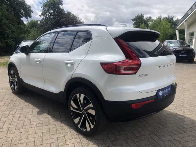 Volvo XC40 Dark Plus
