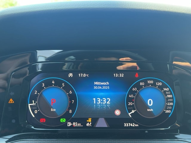 Volkswagen Golf 2.0 TSI Golf VIII