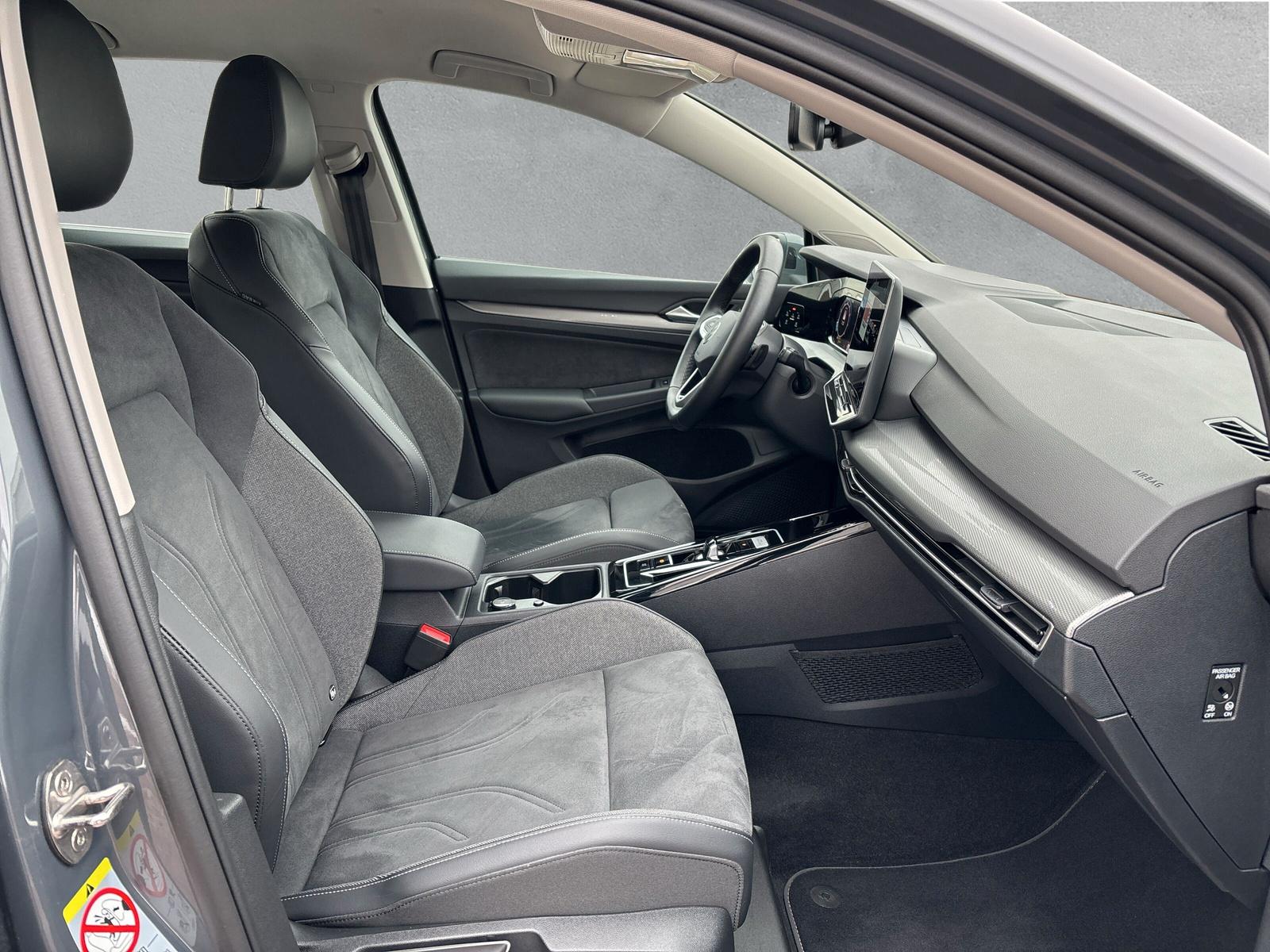 Volkswagen Golf 1.5 eTSI Style