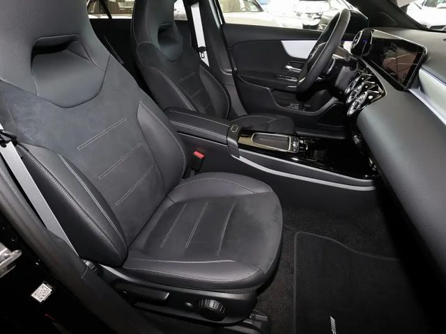 Mercedes-Benz A 200 AMG Line