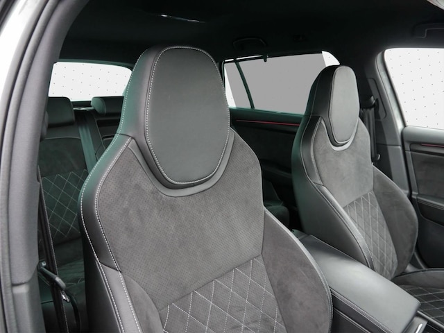 Skoda Superb 2.0 TDI Combi Sportline