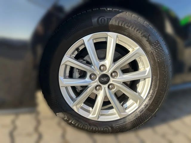 Ford Focus Cool & Connect