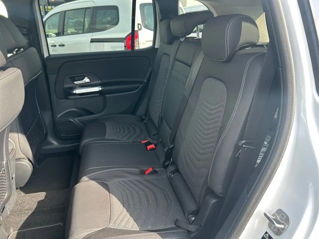 Mercedes-Benz GLB 200 4MATIC GLB 200 d