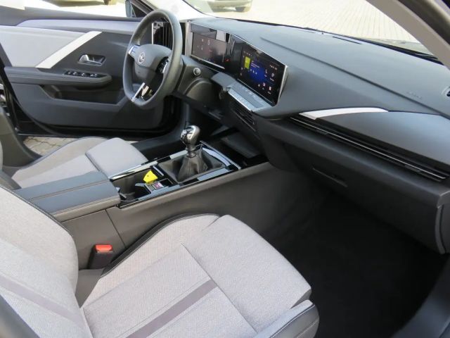 Opel Astra Business Elegance