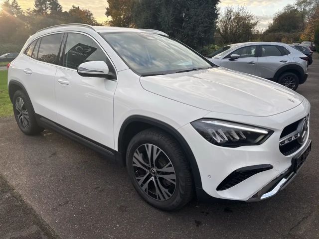 Mercedes-Benz GLA 180 Progressive