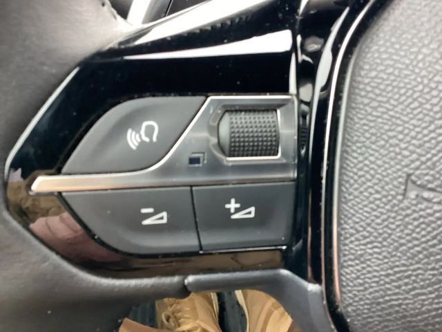 Peugeot 2008 Allure Pack Hybrid