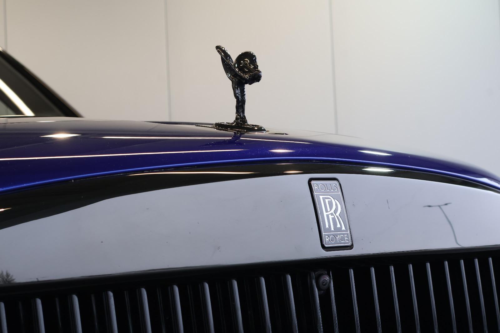 Rolls-Royce Cullinan 6.8 V12 Black Badge TV+SKY+MANDARIN+22"