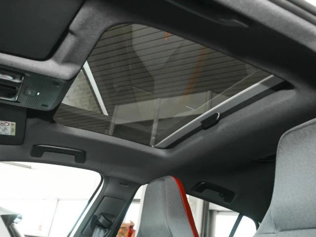 Volkswagen Golf 2.0 TSI DSG GTI IQ.Drive