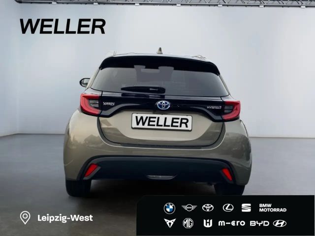 Toyota Yaris Hatchback Hybride Team D