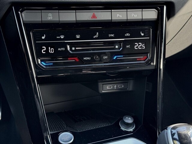 Volkswagen T-Roc 1.5 TSI DSG IQ.Drive R-Line