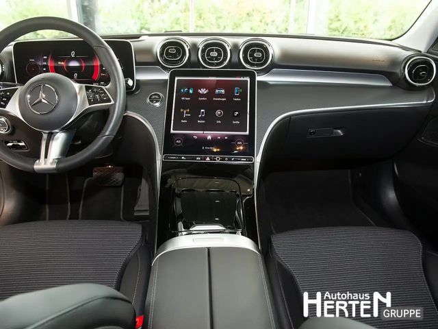 Mercedes-Benz C 180 AVANTGARDE Sedan