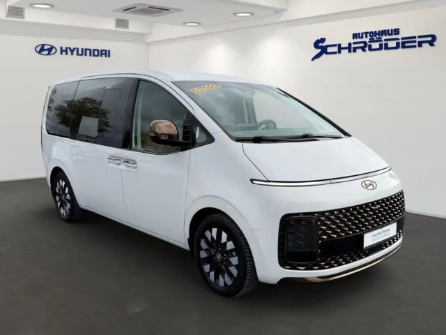Hyundai Staria Signature Vierwielaandrijving