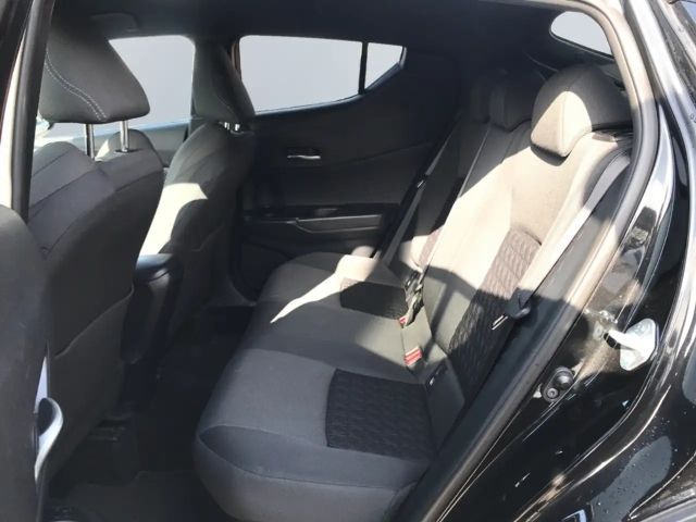 Toyota C-HR Hybride Team D