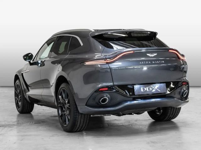 Aston Martin DBX Magnetic Silver Onyx Black