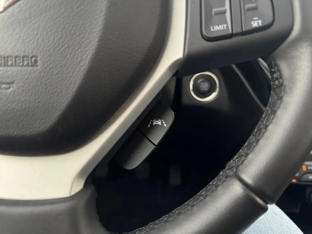 Suzuki S-Cross Flash Hybrid