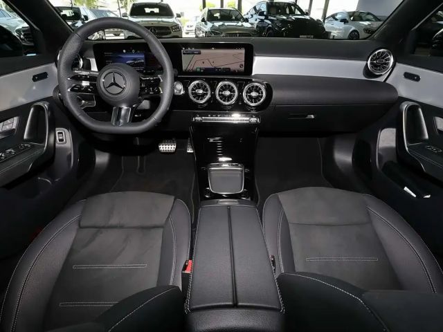 Mercedes-Benz A 200 AMG Line