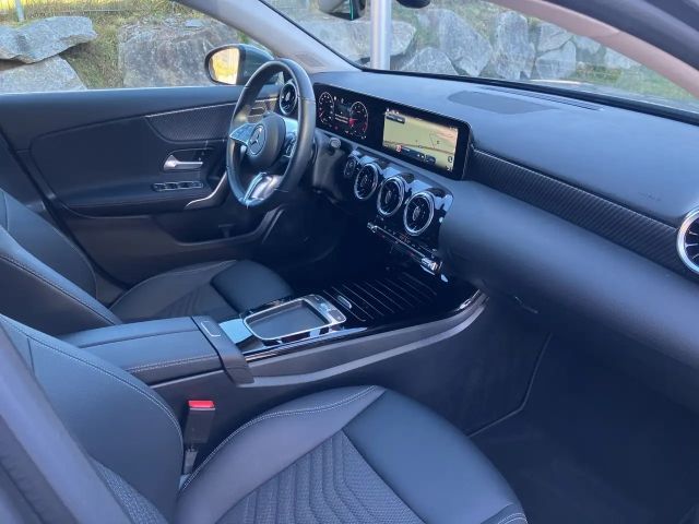 Mercedes-Benz A 180 Hatchback