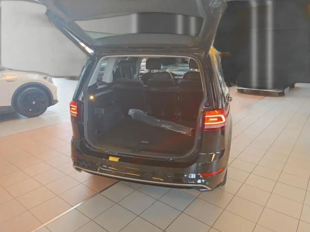 Volkswagen Touran 1.5 TSI DSG Pro R-Line
