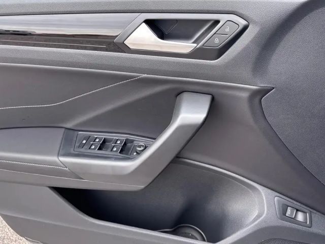 Volkswagen T-Roc 2.0 TSI DSG R-Line