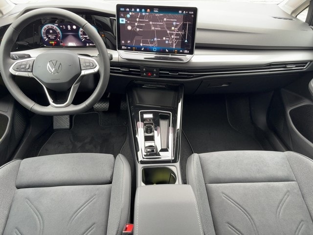 Volkswagen Golf 1.5 eTSI DSG