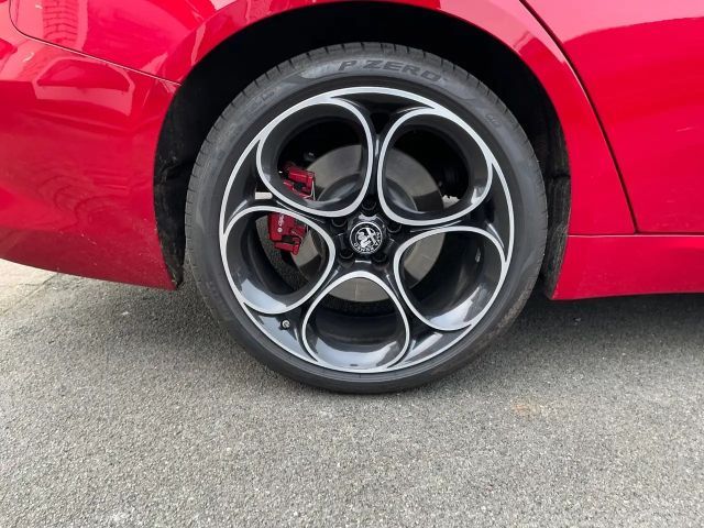 Alfa Romeo Giulia Q4