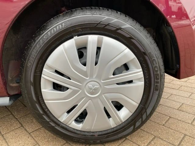 Mitsubishi Space Star Star