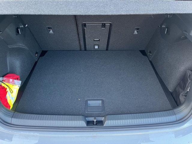 Volkswagen Golf DSG R-Line