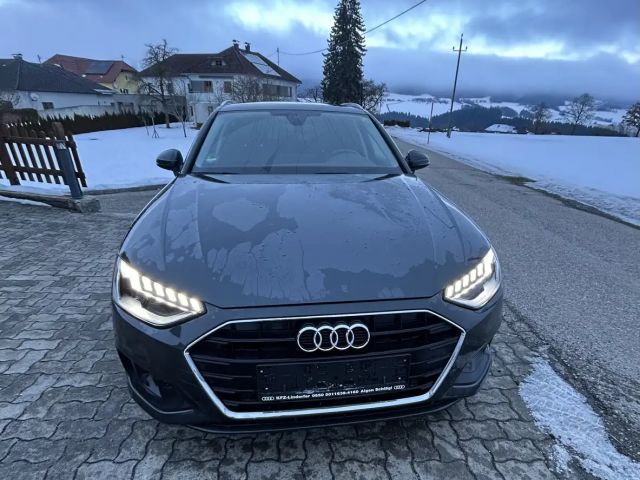 Audi A4 40 TDI Avant S-Tronic