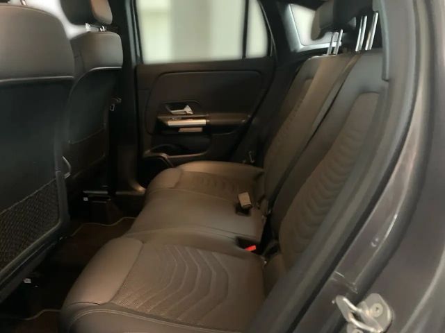 Mercedes-Benz GLA 200 Progressive