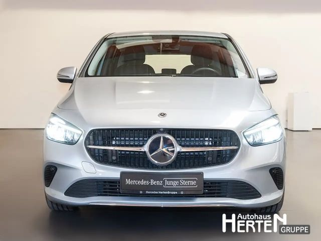 Mercedes-Benz B 180 Progressive Sedan