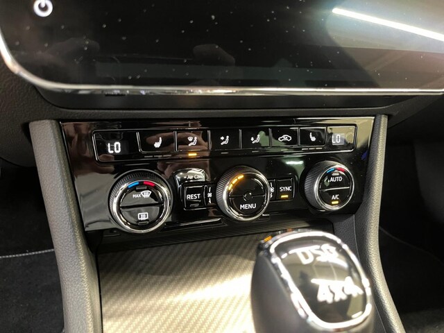 Skoda Superb 2.0 TDI 4x4 Combi Sportline