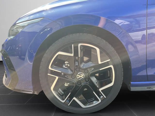 Volkswagen Golf DSG R-Line