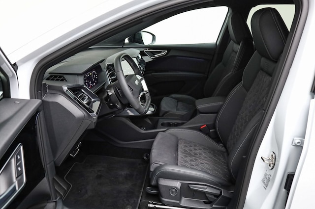 Audi Q4 e-tron SUV 45 e-tron Audi Q4 e-tron