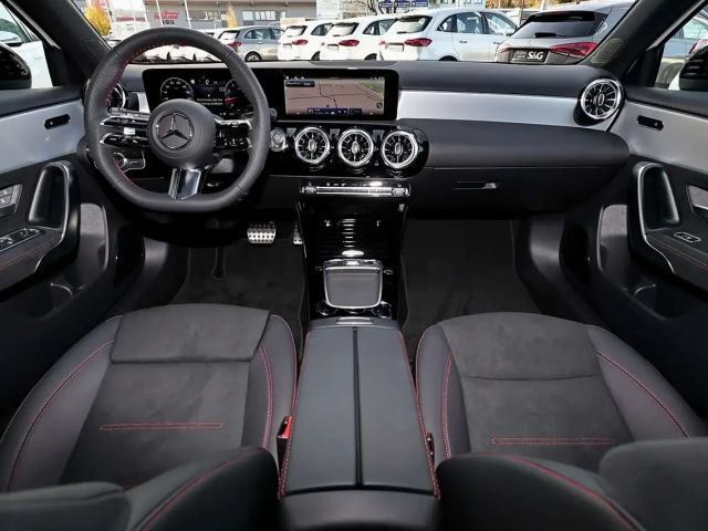 Mercedes-Benz A 200 AMG Line