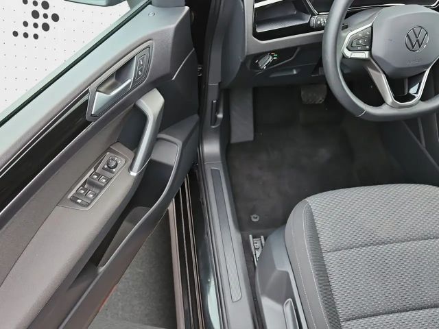 Volkswagen Touran 1.5 TSI DSG IQ.Drive R-Line