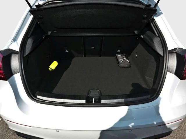 Mercedes-Benz A 200 AMG Line Hatchback