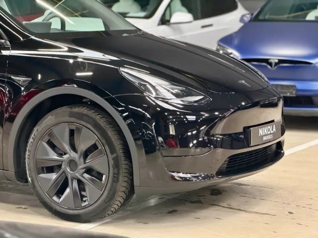Tesla Model Y RWD