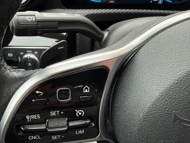 Mercedes-Benz A 180 A 180 d