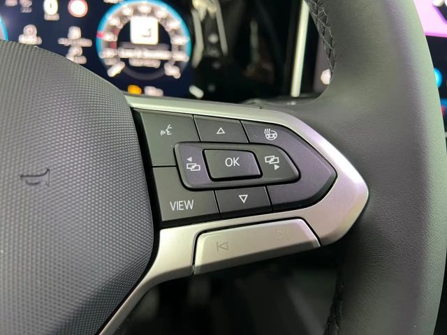 Volkswagen Golf Business DSG Variant