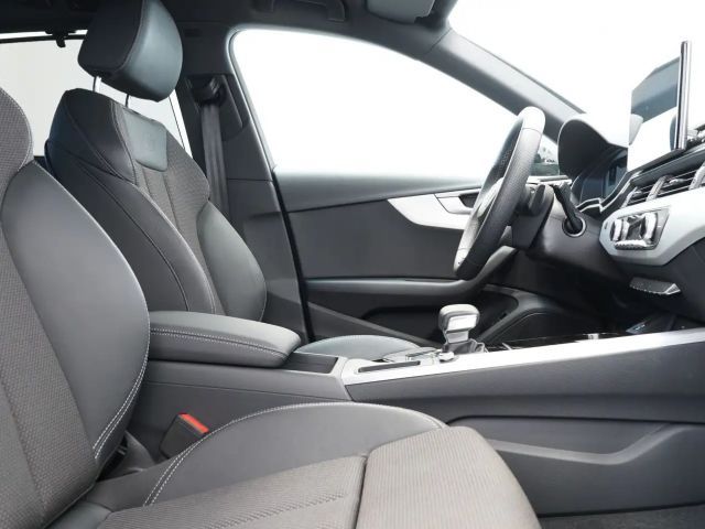 Audi A4 35 TDI Avant Competition S-Line