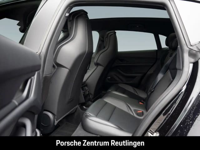 Porsche Taycan 4 Cross Turismo