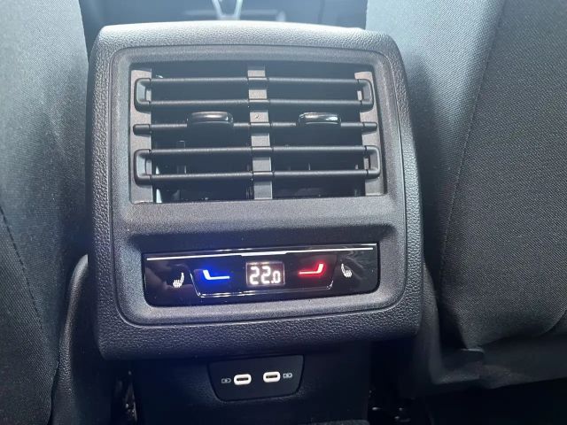 Volkswagen Golf Life Variant