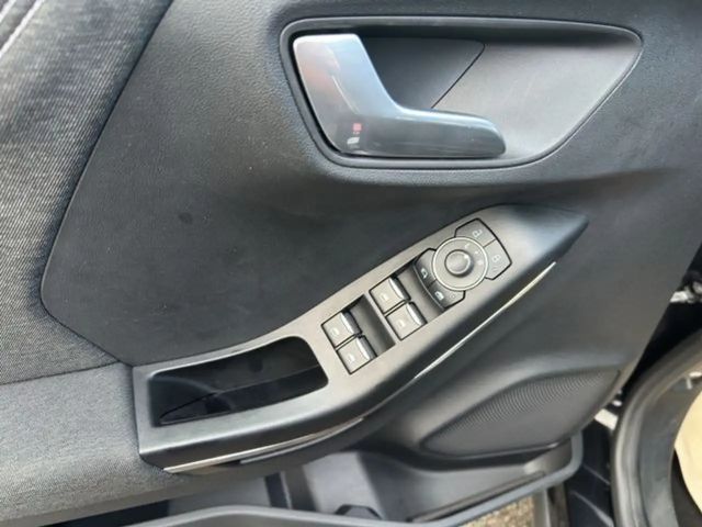 Ford Puma EcoBoost Titanium