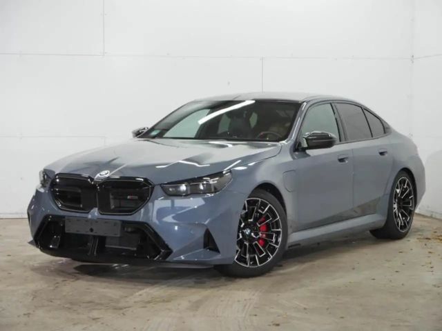 BMW M5 Sedan