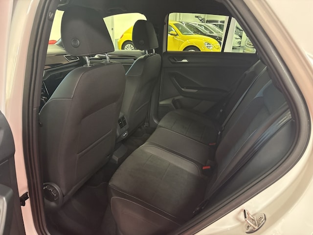 Volkswagen T-Roc 1.5 TSI DSG R-Line